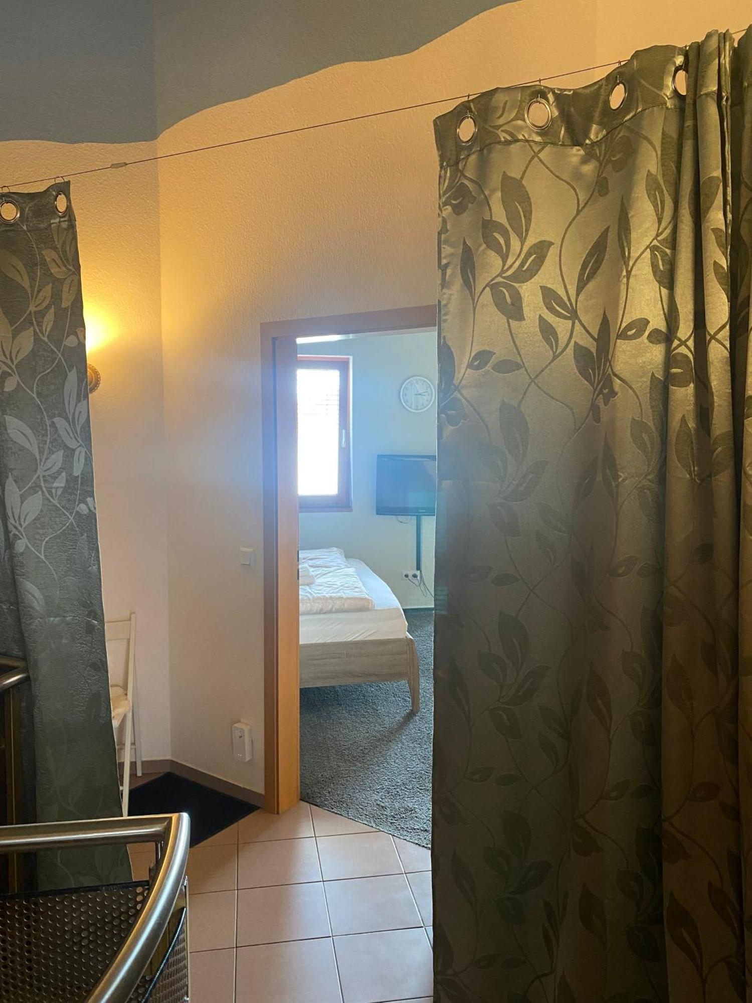 Maisonette-Ferienzimmer Am Backhausgarten Flonheim Kültér fotó